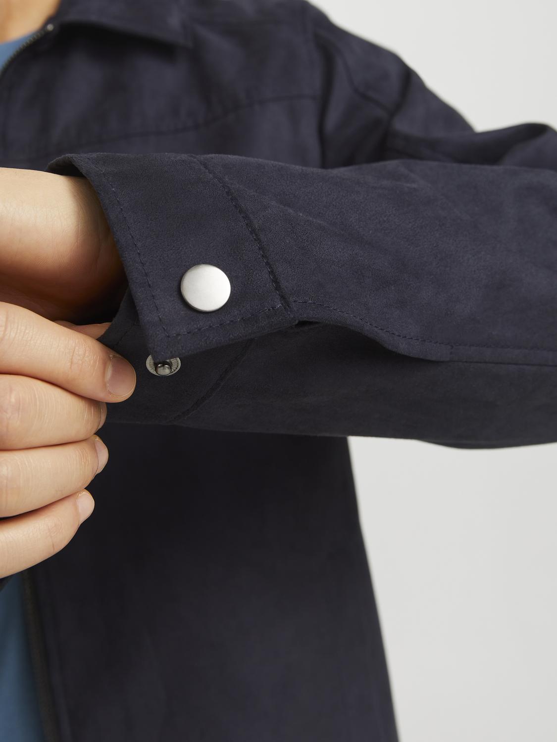 model_shot-detail